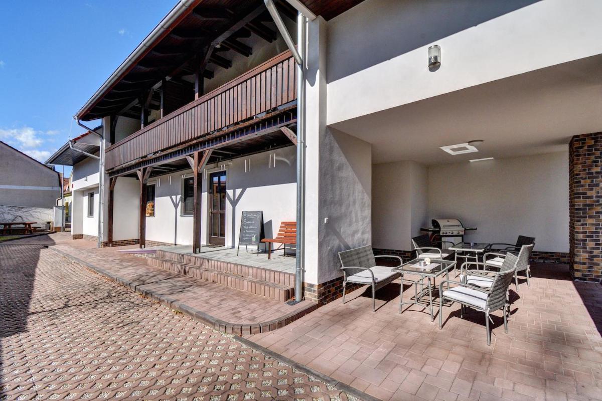 Penzion U zámeckého parku Třeboň Exterior foto